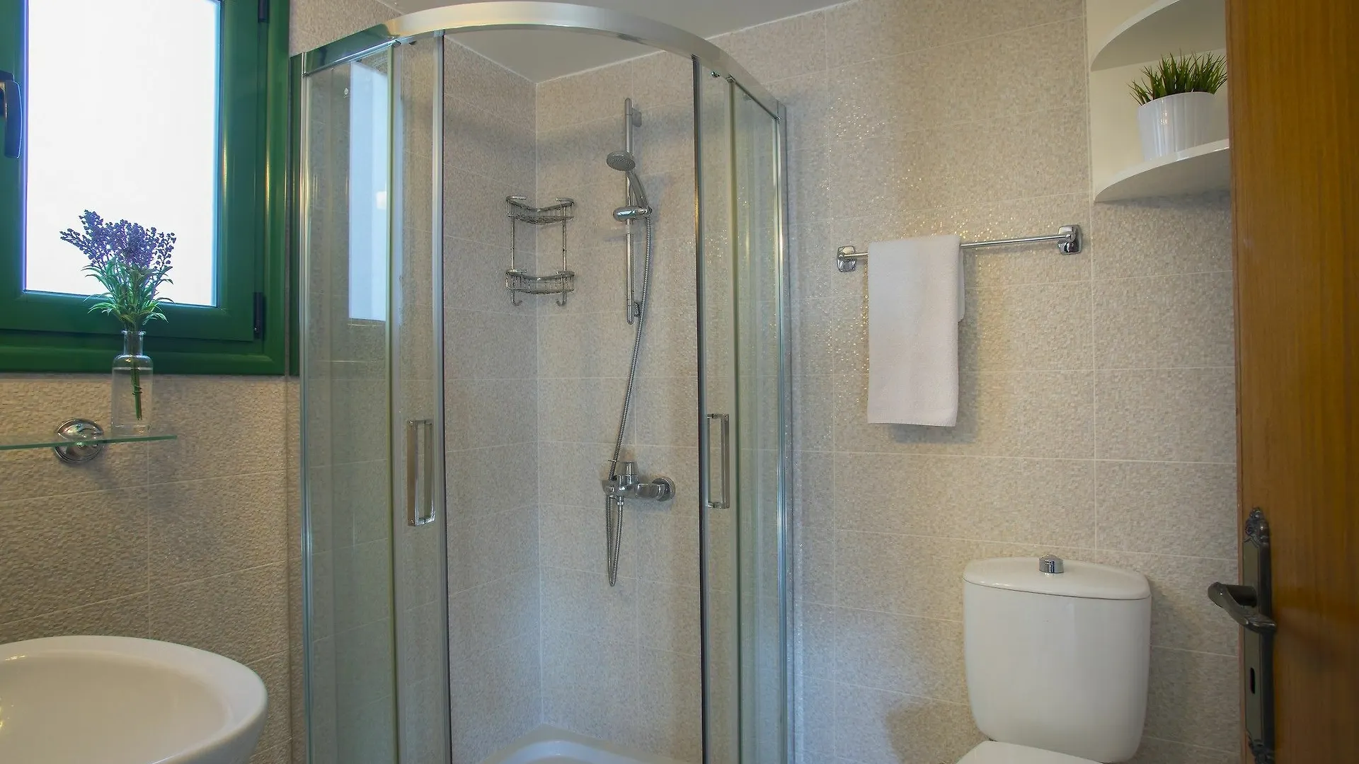 Protaras Olive Suite